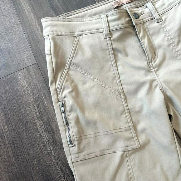 Prana Monarch Convertible Pants Shorts Hiking Khaki Tan Stretchy Women's Size 8 - Picture 3 of 7